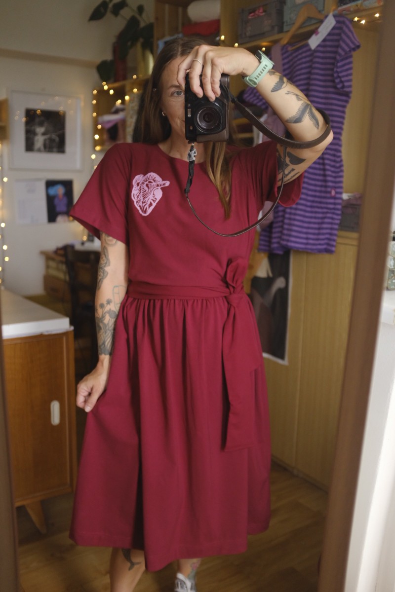 Skladem Šaty Merlot Srdcař...